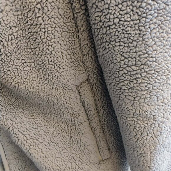 The North Face Women's Osito 2 Jacket - Grey Silken Sherpa Fleece - Picture 9 of 16